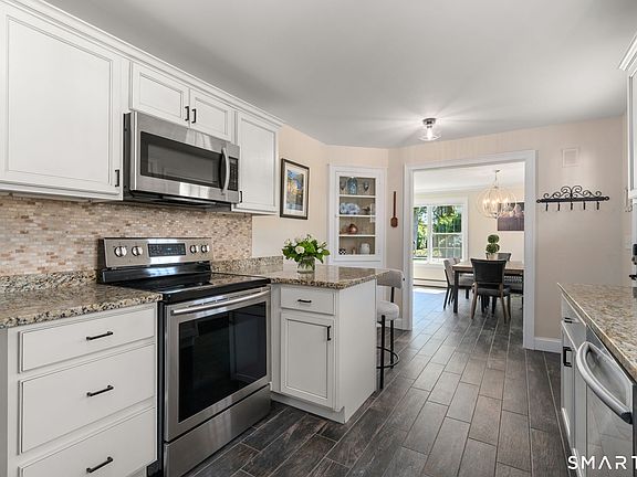 5th image of 31 Cowan Street