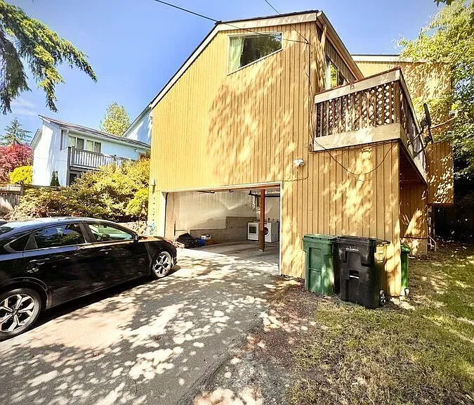 14124 Phinney Ave N — Photo 1