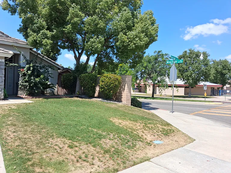 3425 Starside Dr — Photo 2