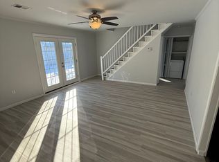 40 Red Cedar Dr, Levittown, PA 19055