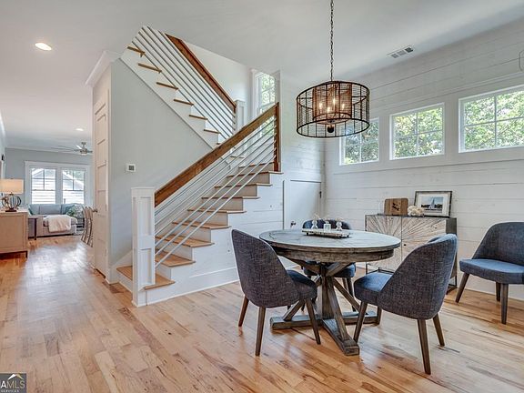 5th image of 189 Stovall St SE #B