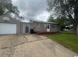 1400 S 12th St, Pekin, IL