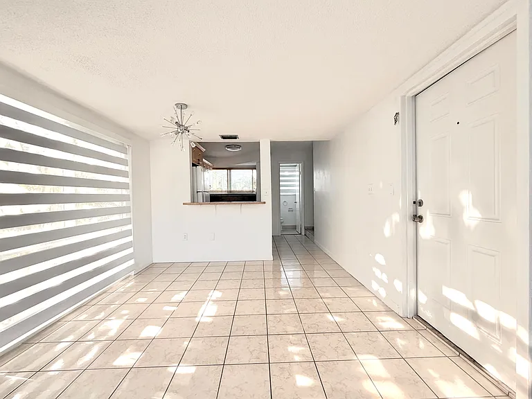 1912 SW 17th Ave #21 — Photo 18