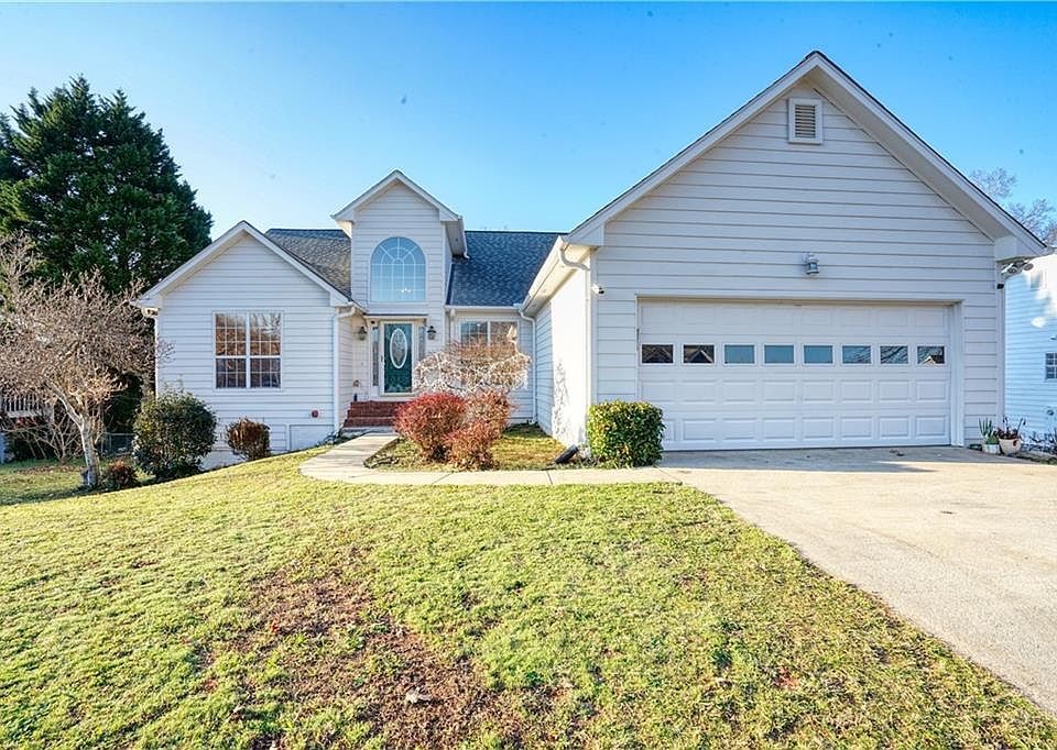 1st image of 1130 Robert Pointe Way SE