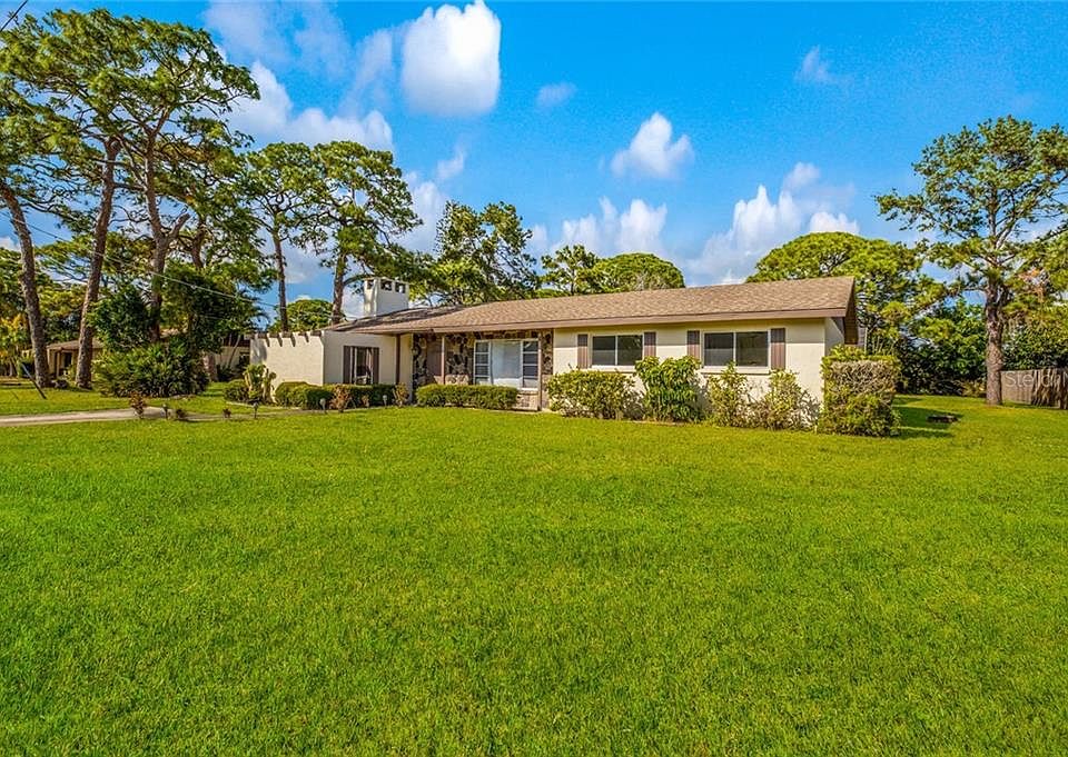 1st image of 407 67th Avenue Dr W