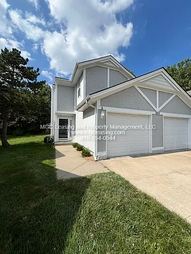 4620A NE Whispering Winds Dr #A Photo 1 4620A NE Whispering Winds Dr #A Photo 1