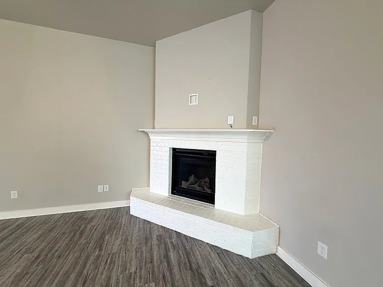 6906 Wagon Ct — Photo 9