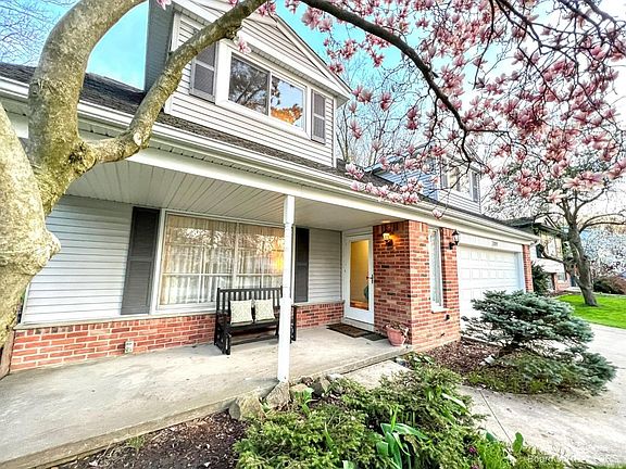 2nd image of 2894 Baylis Dr