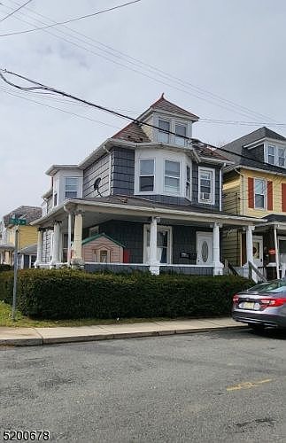 1st image of 86 Evelyn Ave