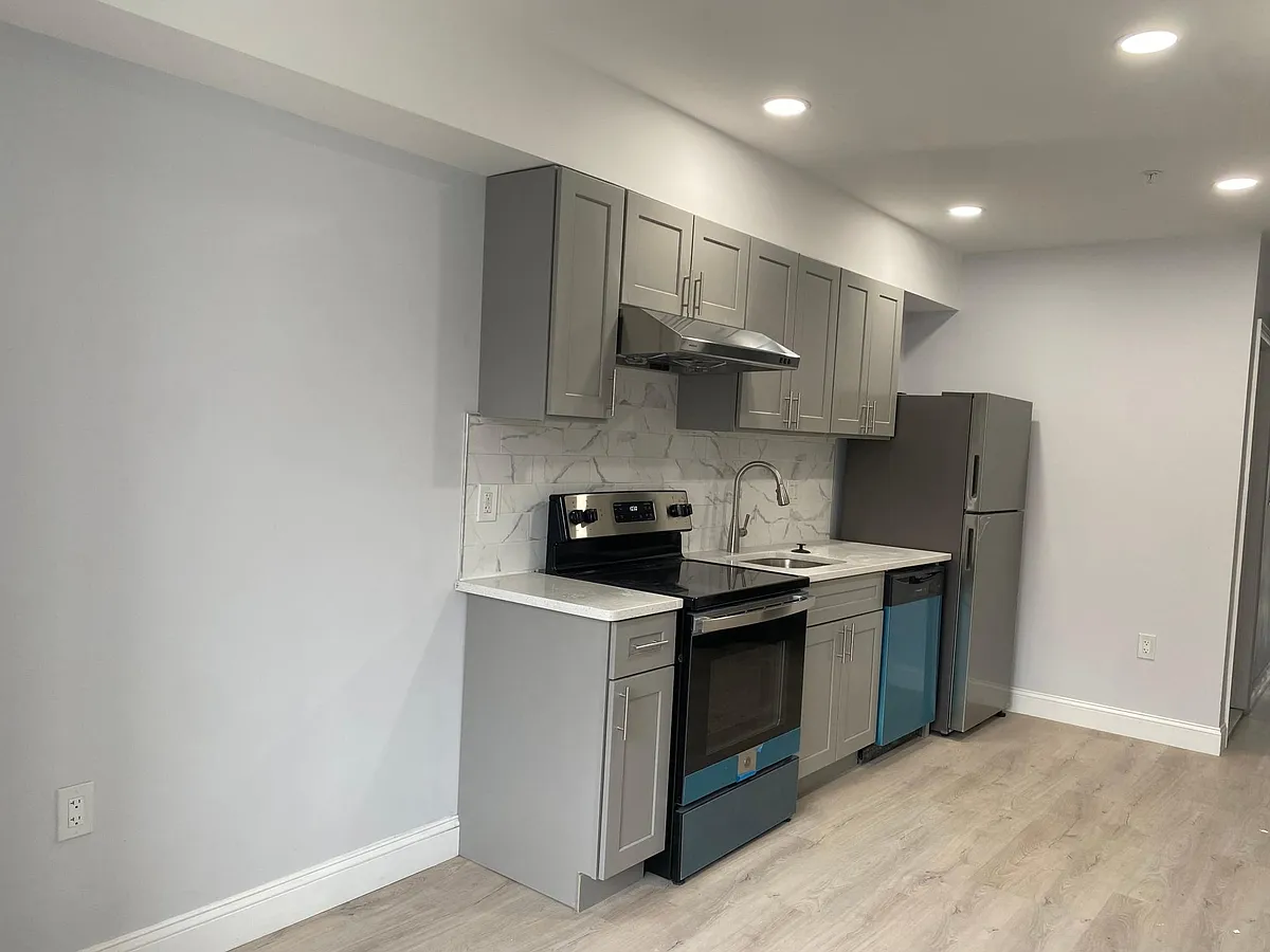 Building Photo - 513 Washington Ave #2