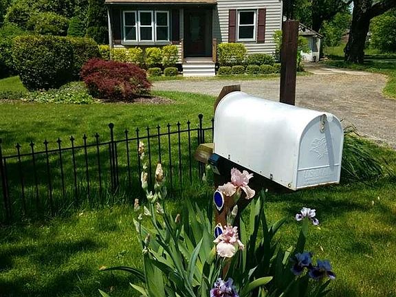 3rd image of 36359 Moravian Dr