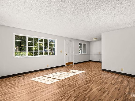 3rd image of 2440 S Virginia St