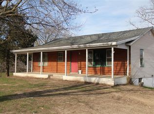 222 Scrivner Rd, Eldon, MO 65026
