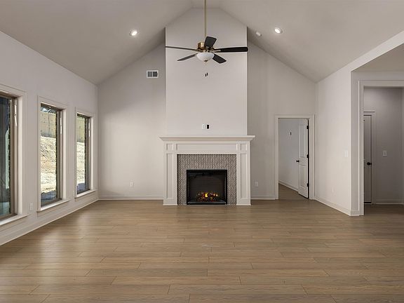 2nd image of 109 Fallow Cir