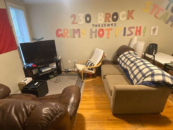 4th image of 230 Brock St #3
