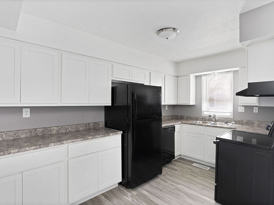 1st image of 146 Spring Creek Dr #137