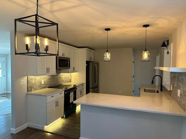 457 Maple St, Warminster, PA 18974