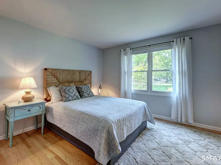 9 Canterbury Rd #9 — Photo 17