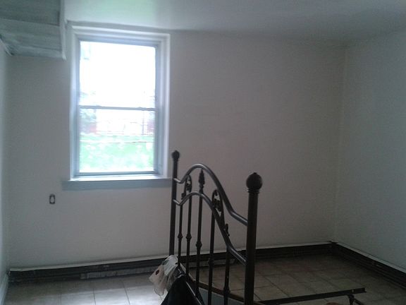 4th image of 3039 33rd St APT 1B