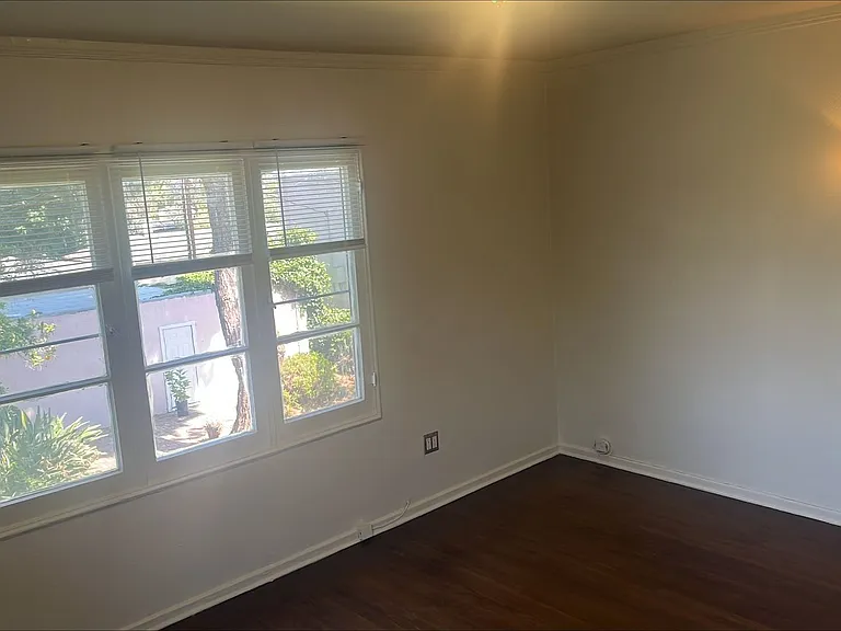 1171 Huntington Dr — Photo 26