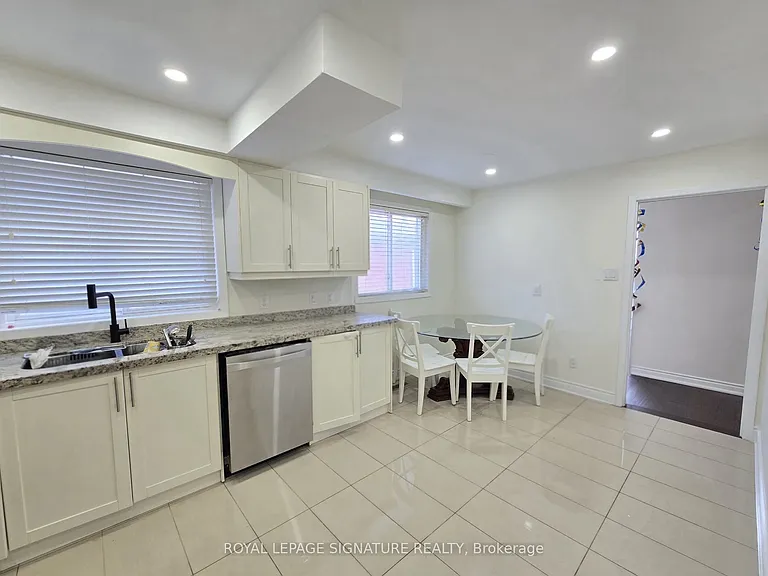 23 Benrubin Dr #UPPER — Photo 3