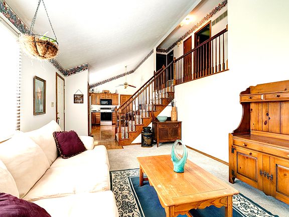 3rd image of 10926 N County Road 150 E