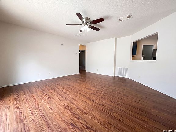 3rd image of 3741 Candlebluff