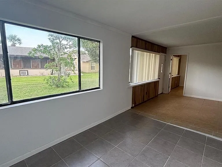 4817 Landover Cir — Photo 7