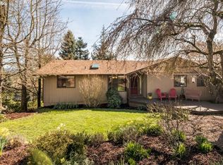 225 NW Brier Ave, Dundee, OR 97115