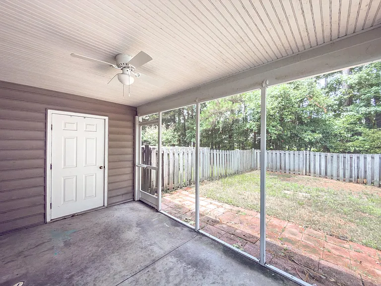 4841 Habersham Ln — Photo 16
