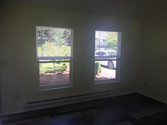4th image of 11710 240th Avenue Ct E #21