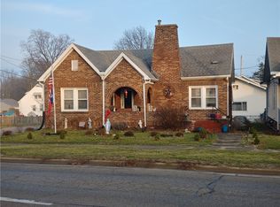 916 N Main St, Paris, IL 61944