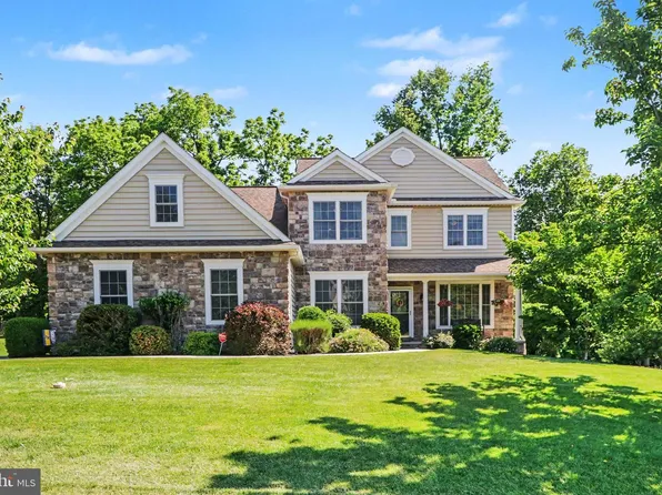 103 Balfour Dr, Mechanicsburg, PA 17050