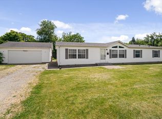 405 S 24th St, Elwood, IN 46036