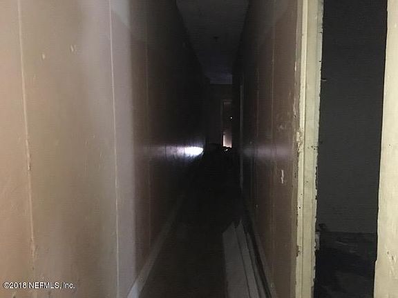 5th image of 725 E 5th St