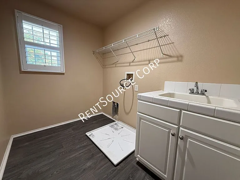 1311 Ponderosa Dr — Photo 17