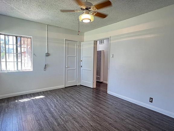 5th image of 327 N Foxdale Ave