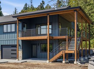 17697 Angeline Ave S, Suquamish, WA 98392