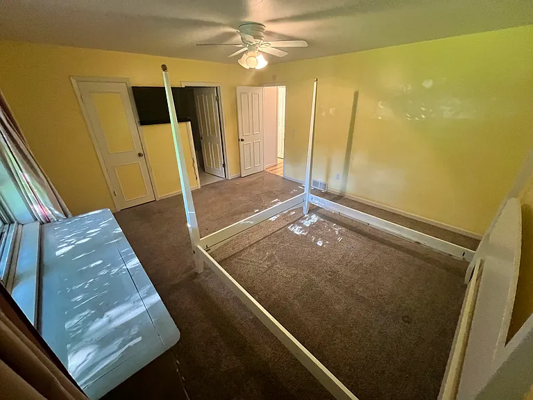 Walk-In Closet (Door Left of TV)
Master Full Bathroom + double Vanity (Door Right of TV)
*Note: TV, Dresser & Bed frame are NO Longer there*