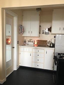 3rd image of 503 Puget St NE #Top