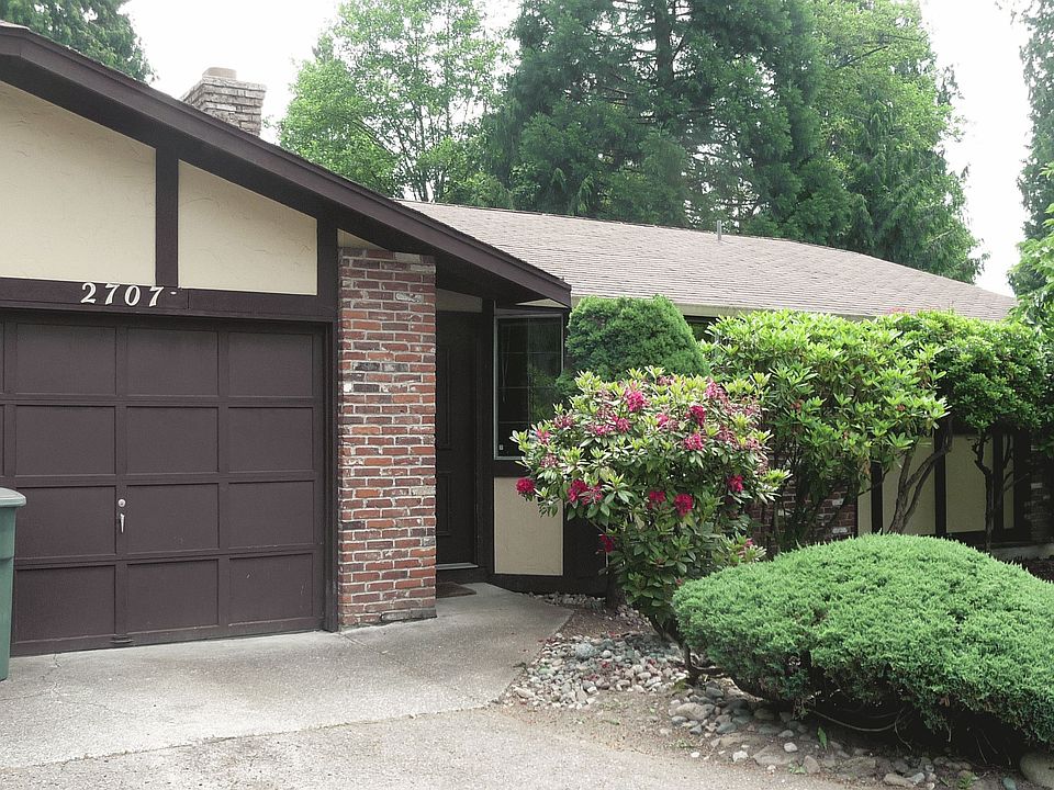 1st image of 2707 110th Ave E