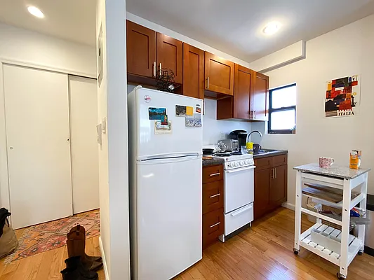 Rented by Compass | media 16