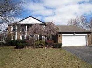 100 E Granville Ave, Roselle, IL 60172