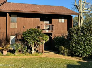 208 Molokai Vlg, Diamondhead, MS 39525