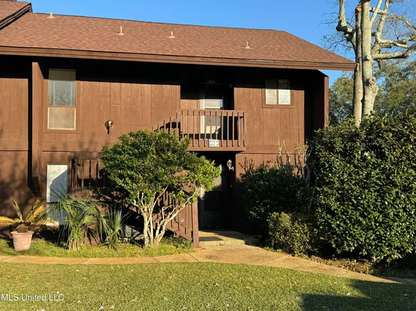 208 Molokai Vlg, Diamondhead, MS 39525