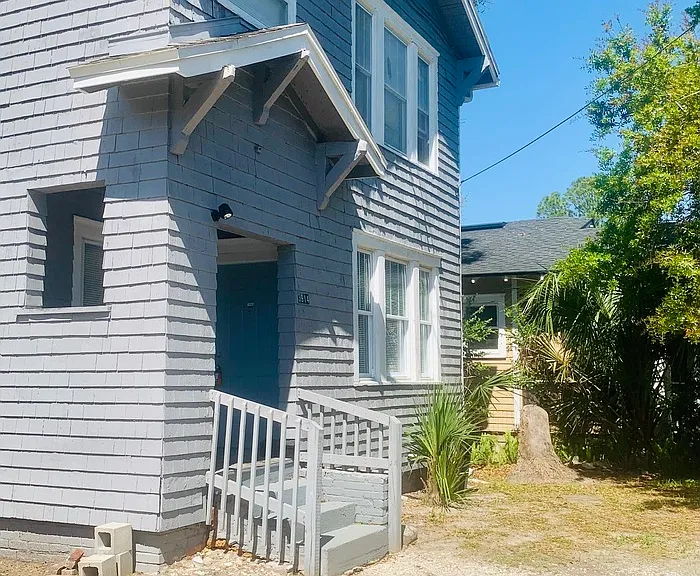 3914 Springfield Blvd — Photo 2