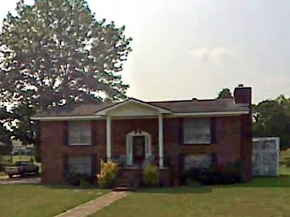 70 Woody Ter, Rossville, GA 30741