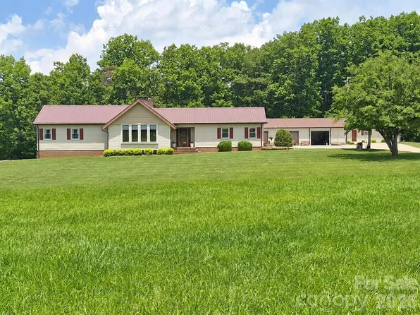 1368 Cajah Mountain Rd, Hudson, NC 28638
