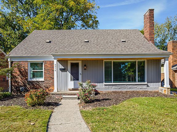 2nd image of 4214 S Verona Cir