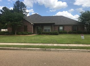 177 Oak Grove Dr, Brandon, MS 39047